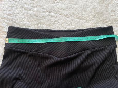 Cierne rebrovane leginy, 