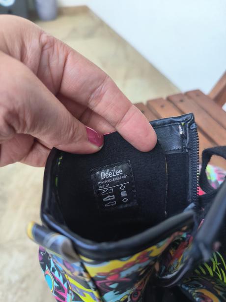 Vysoké šnurovacie topánky, 31