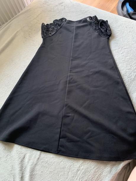 Dievcenske saty, 158