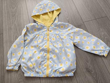 Tenký kabátik, 104