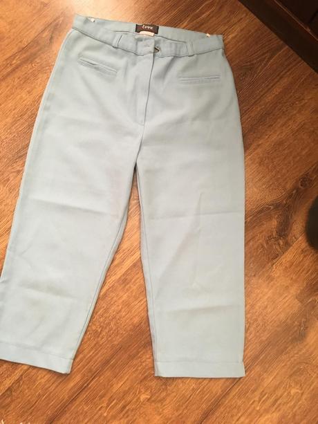 Bledomodré nohavice, s