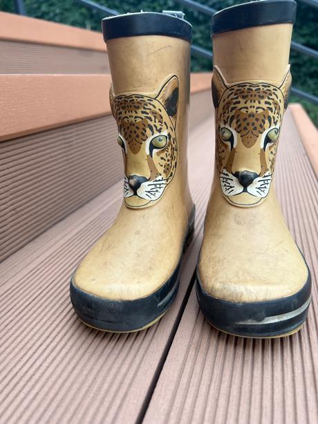 Mikk- line gumaky, 25