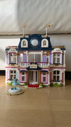 Lego friends - hotel v mestečku heartlake, 
