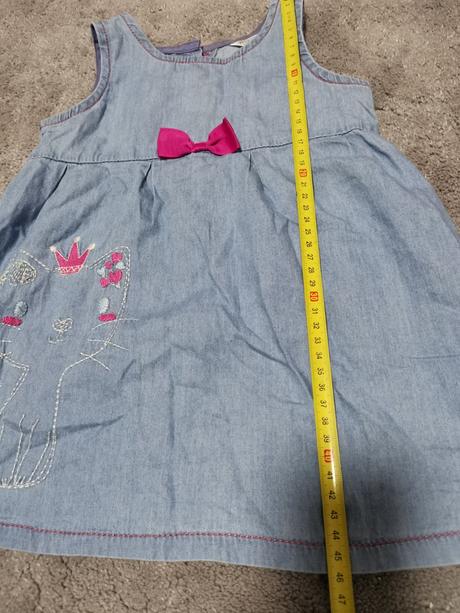 Nádherné šaty, 80