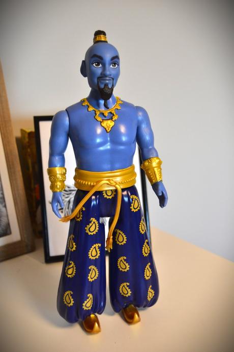Spievajúci džin z rozprávky aladin (disney / hasbr,