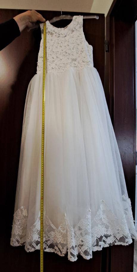 Šaty na prijímanie, 128