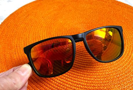 Kvalitné moderné okuliare,