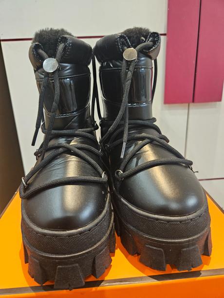 Snehule 36 zateplene sedí na 35,5, 36