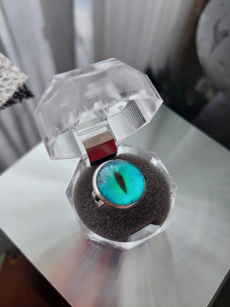 Nastaviteľný prsteň oko,