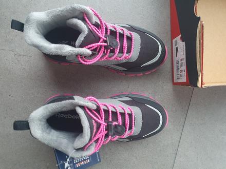 Úplne nové dievčenské turistické topánky reebok 33, reebok,33