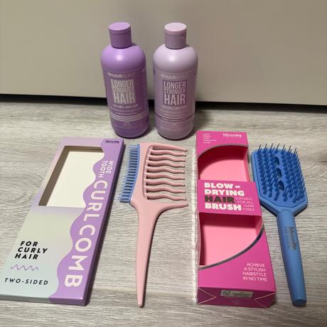 Hair burst šampón, kondicionér, hrebeň a kefa,