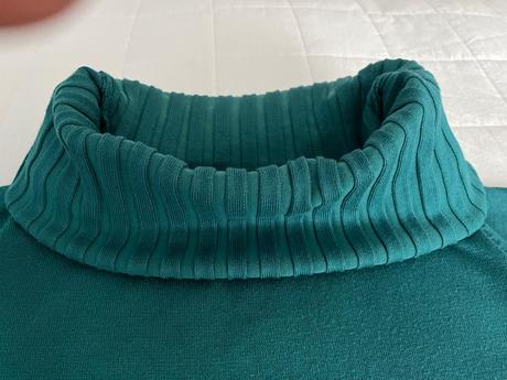 Smaragdovo-zelené šaty s rolákom, camaieu,l