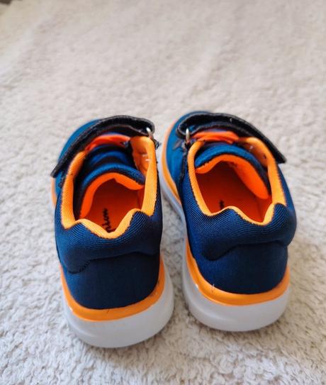 Tenisky, champion,22