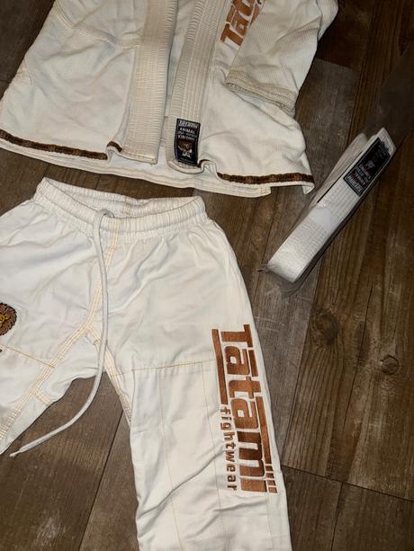 Jiu jitsu kimono tatami, 110