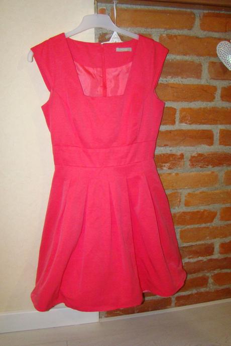 Malinové krátke šatočky s bohatou sukňou, orsay,36