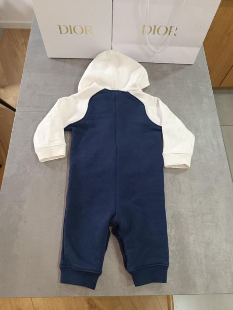 Overal jemne zateplený zn.dior, dkny,68