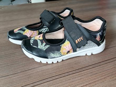 Ľahké športové letné tenisky, bartek,33