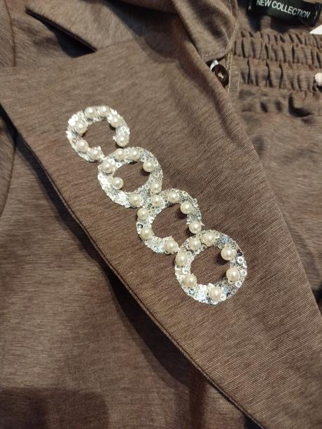 Športový kostým, 38 / 40 / 42 / l / xl