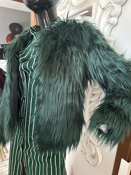 Smaragdovozeleny kozusok play, just play,m