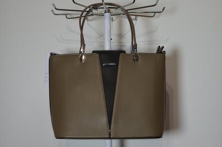 Bledohnedá kabelka, 