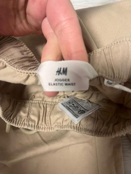 Pohodlné chlapčenské nohavice.6-7 rokov, h&m,122