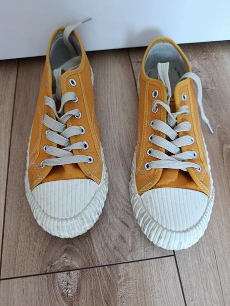 Super stav, reserved,40