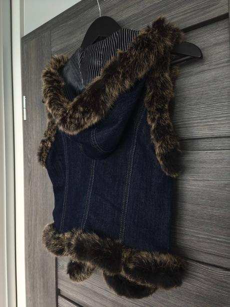 Riflova vesta lemovana pravou kozusinou, s