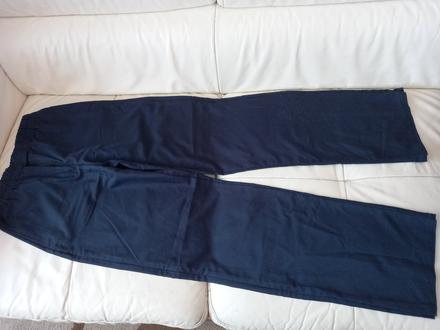 Tenké tmavomodré nohavice/tepláky, 36