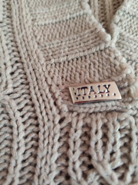 Značkový pulover, outfit,46