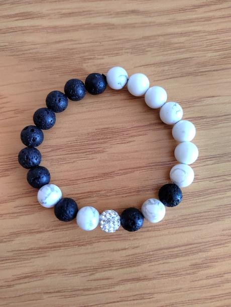 Minerálový náramok how, 