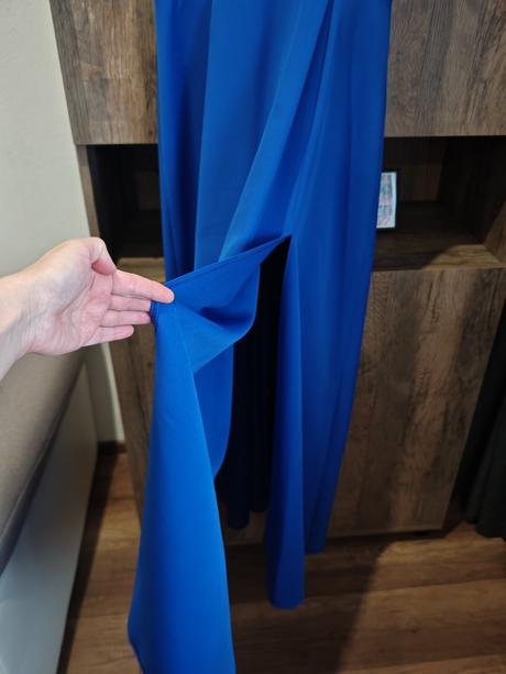 Spoločenské šaty, 40