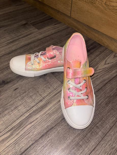 Tramky/tenisky ako nové, 35