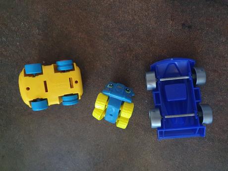 3 autíčka  pre najmenších, 