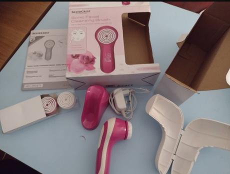 Čistiaca elektrická kefa,