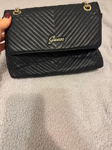 Kabelka guess, guess