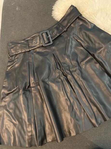 Sukňa kožená, m