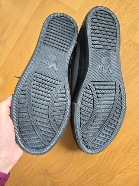 Cierne platenky/tenisky, 43