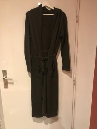 Sveter dlhy s kapucou, vel. s -made in italy, s