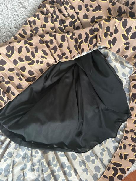 Boss sukna, hugo boss,36