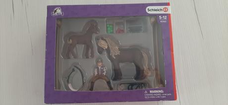 Koniky schleich - islandský jazdec s poníkmi, 