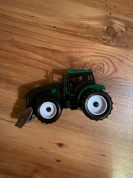 Auta - traktory, vysokozdvizny vozik, autozeriav,