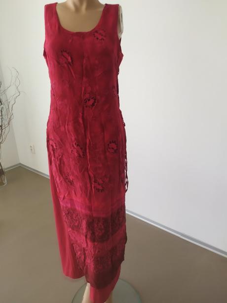 C274saty cervene kombinovane raz oblecene, m