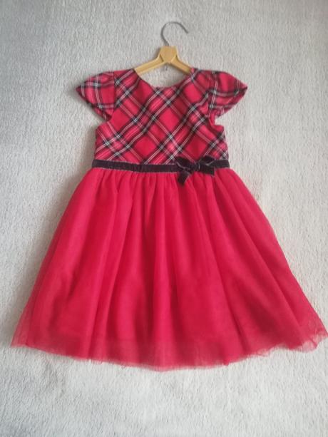 Červené šaty, vianočné, 104