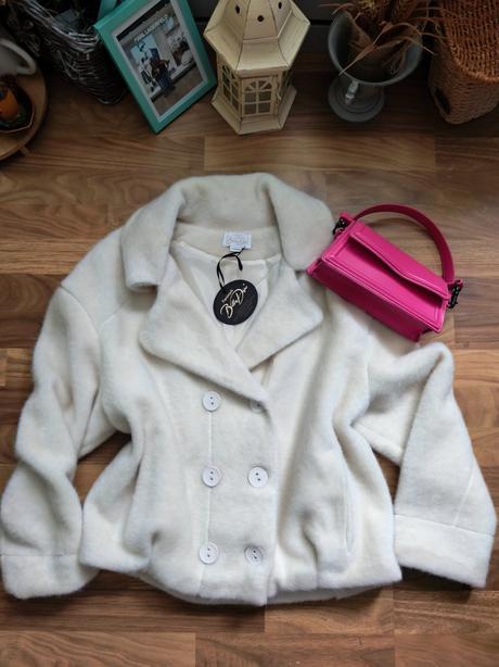 Krásny nadčasový kabát značky bella dame, 