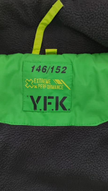 Zimná lyžiarska bunda, 146