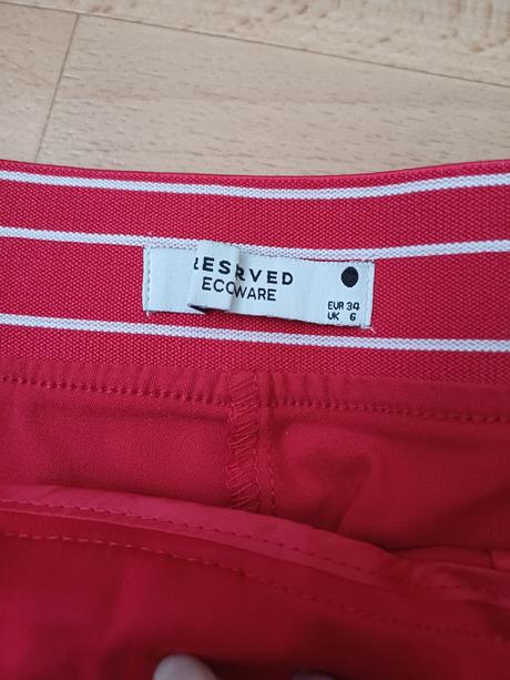 Šortky, reserved,34