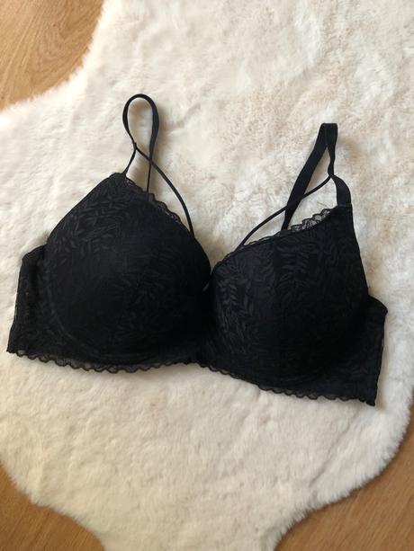 Vystužená podprsenka 100e, 100e