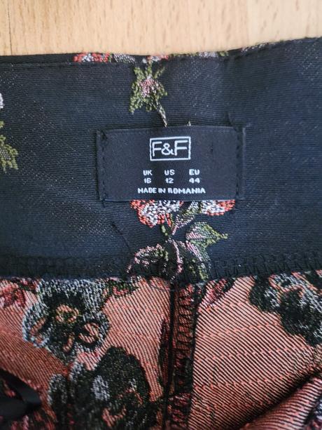 Dámske elegantné vyšívané nohavice, f&f,46