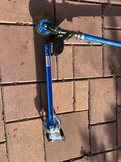 Razor kolobezka, razor