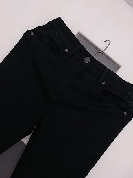 Nohavice, street one,30